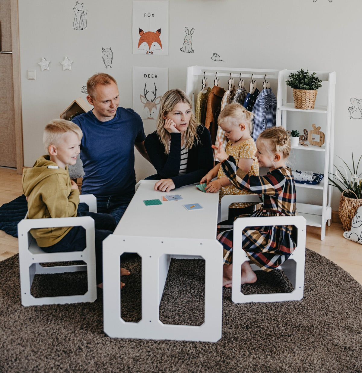 Montessori tafel- en stoelenset met 2 stoelen
