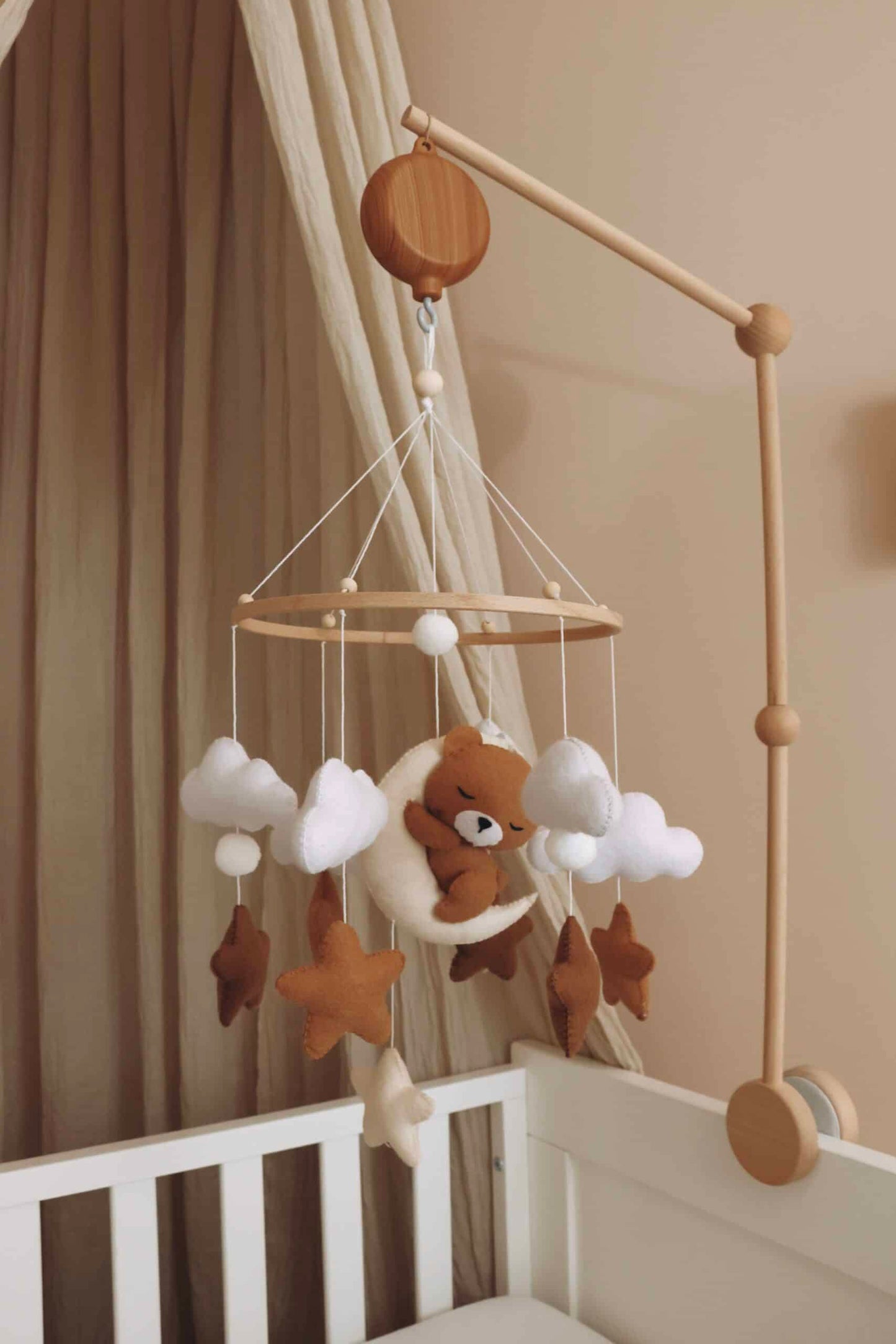 Wooden baby mobile arm fixed