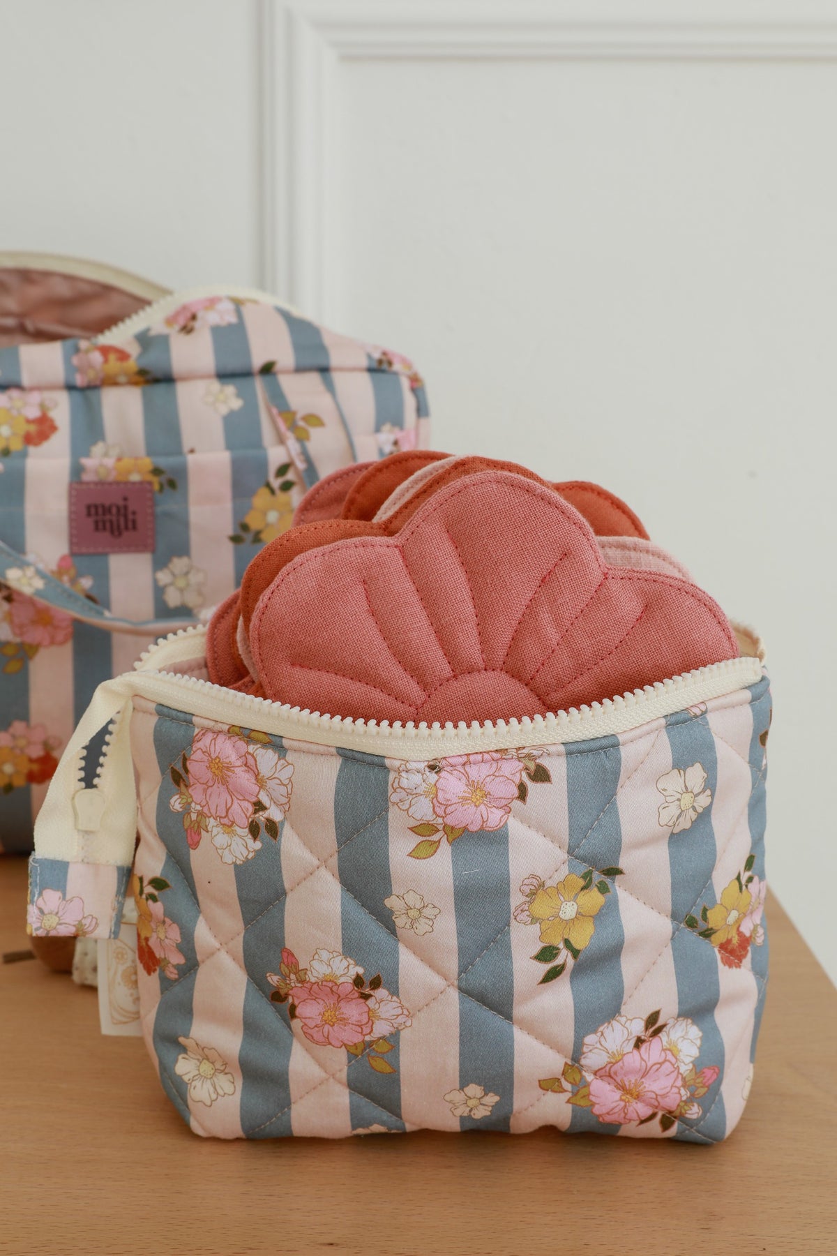 Set van 2 make-up tassen met blauwe strepen